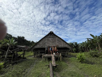 /album/fotogaleria-mentawai-ostrov-ludozrutov-zajazd-vy-a-my/mentaway-siberut-zajazd-jamajkanita-33-jpg/
